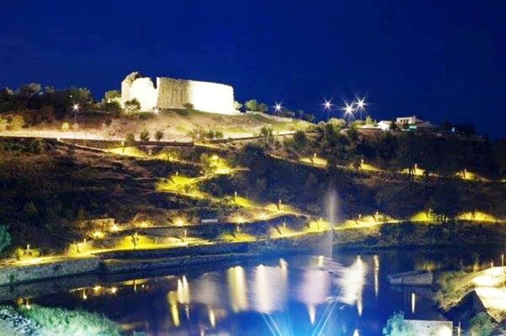 Douro Camping 米兰达·杜·杜罗 外观 照片